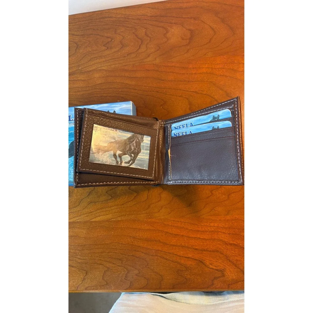 Neela Collection Mens Brown Pebbled Bifold Wallet Horse Emblem Western NIB